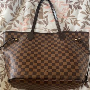 Louis Vuitton never full bag medium size